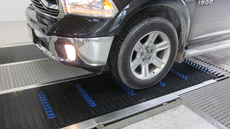 MCE Conveyor Exterior Wash Easy Loading MCE Conveyor Exterior Wash Easy Loading